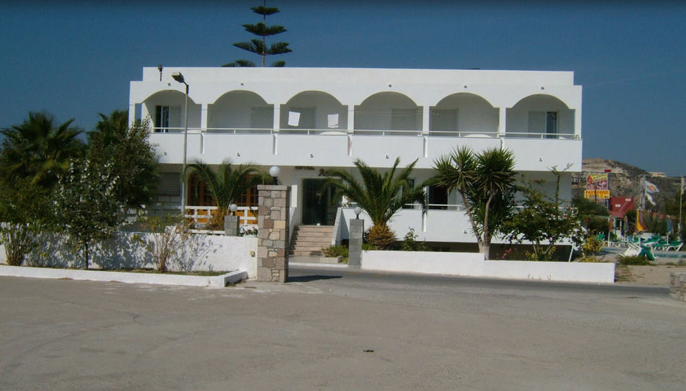 Antonis Hotel Kéfalos Exteriör bild